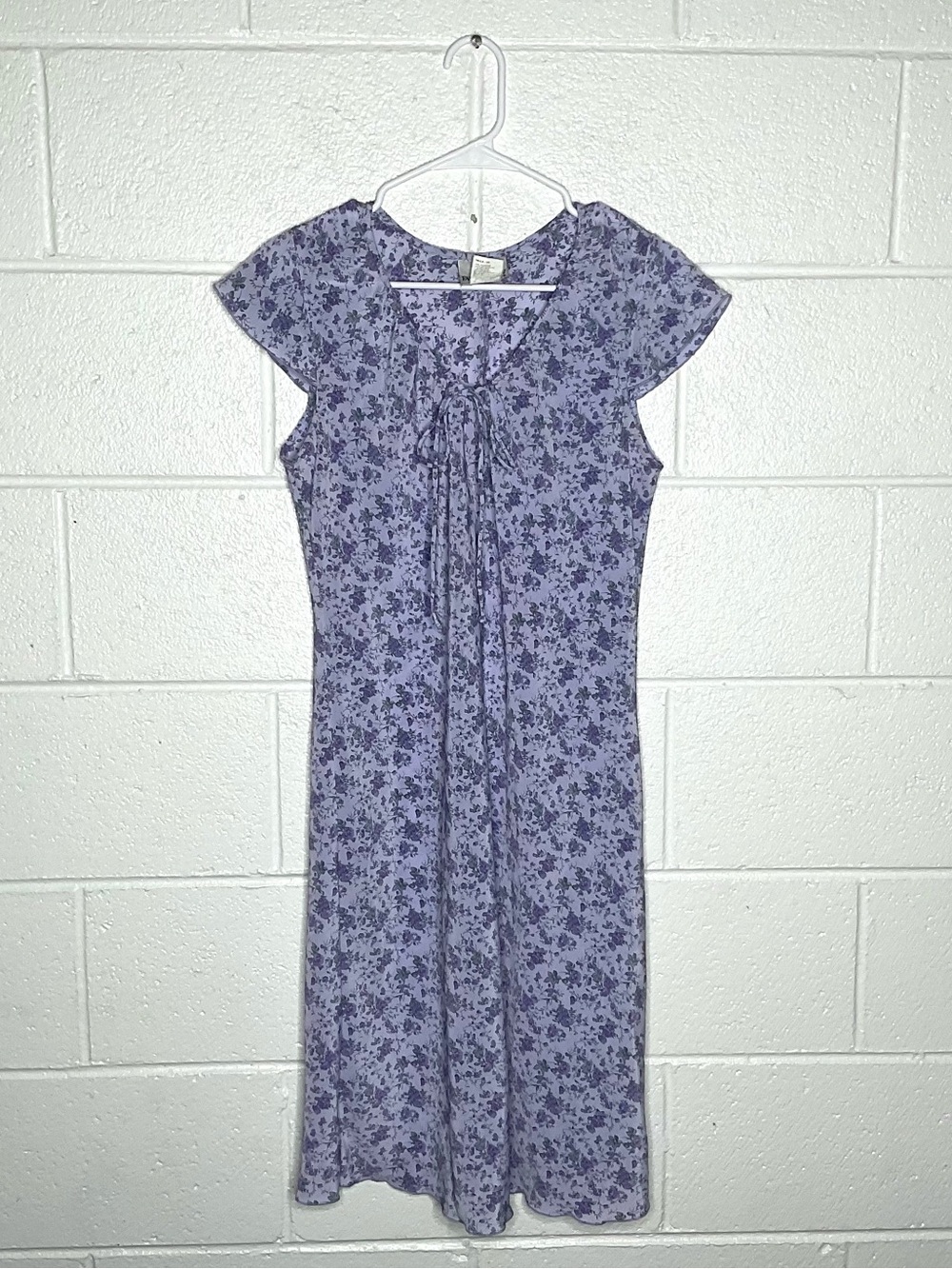 < Vintage Fashion Bug Purple Floral Cap Sleeve Dress >